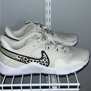 Nike tennis shoes